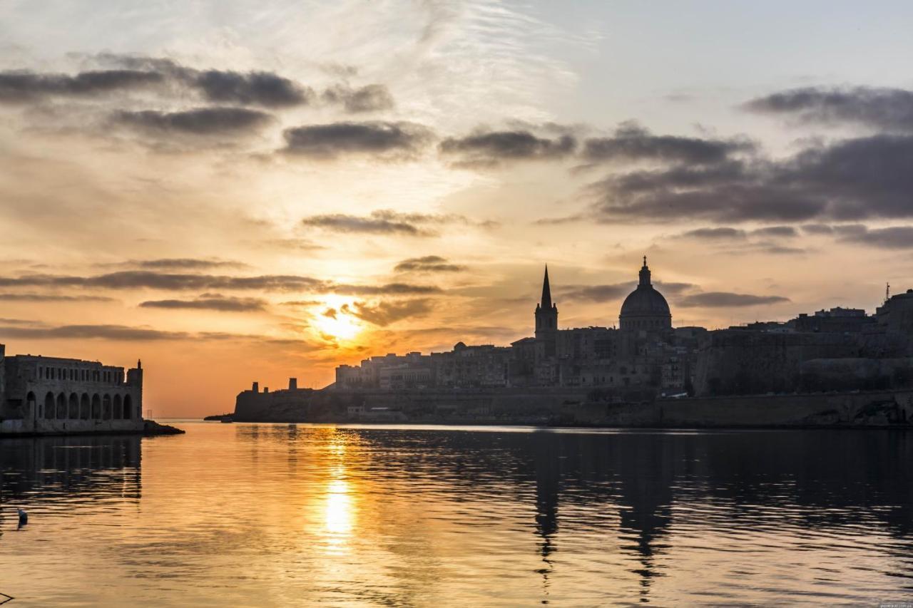 Luxe Apartment With Valletta And Harbour Views Sliema Dış mekan fotoğraf