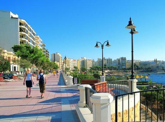 Luxe Apartment With Valletta And Harbour Views Sliema Dış mekan fotoğraf
